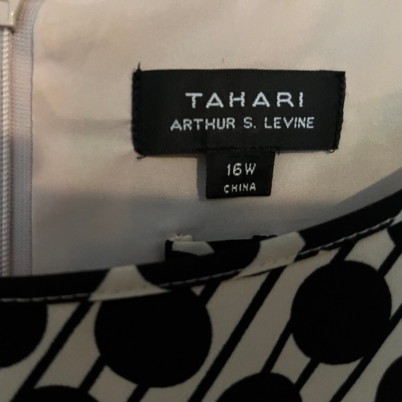 Tahari Plus Sheath Dress 16W - Picture 3 of 3